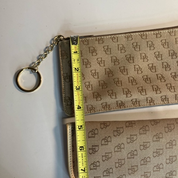 Dooney & Bourke brown signature wristlet eye sunglasses case set - Picture 3 of 4